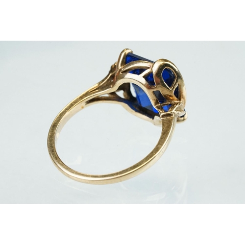 94 - Blue stone 9ct yellow gold dress ring, possibly synthetic blue spinel, size M½; together with two pa... 