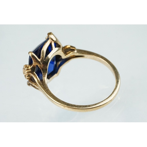 94 - Blue stone 9ct yellow gold dress ring, possibly synthetic blue spinel, size M½; together with two pa... 