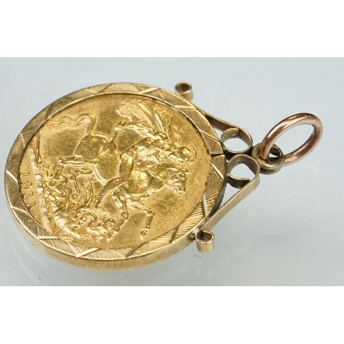 17 - George V full sovereign coin, 1911, George and the Dragon back, 9ct yellow gold coin mount