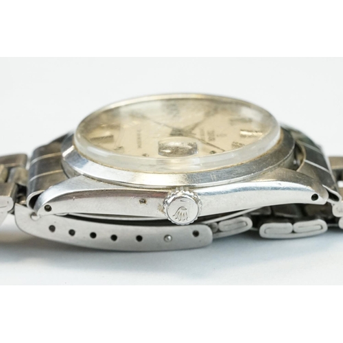 371 - Tudor Oyster Date stainless steel gents wristwatch, with silvered dial, with black date aperture at ... 