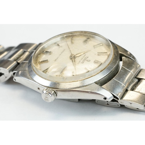 371 - Tudor Oyster Date stainless steel gents wristwatch, with silvered dial, with black date aperture at ... 