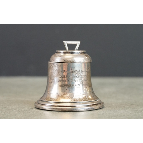 437 - Silver bell-shaped inkwell, weighted base, missing liner; together with a silver trinket dish, repou... 