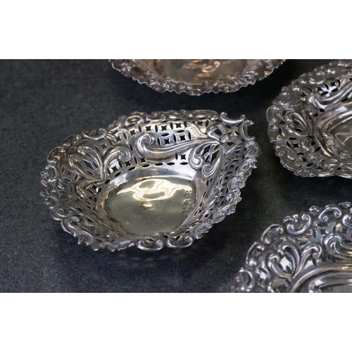 446 - Quantity of silver to include pierced pedestal bon bon dish, makers Gorham Manufacturing, Birmingham... 