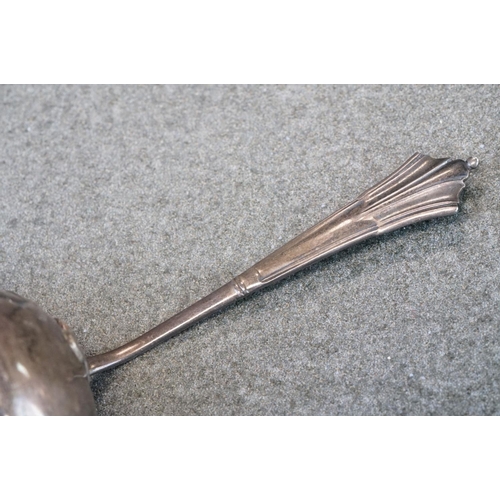 450 - Sampson Mordan & Co Edwardian silver baby feeding spoon modelled as a bird chick, Albany finial, gil... 