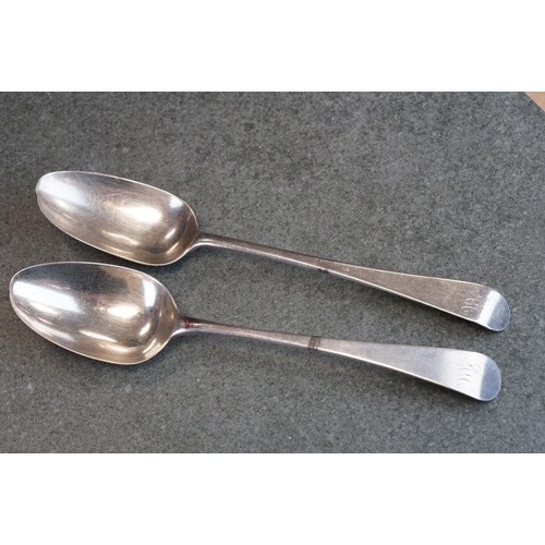 491 - Five Silver serving spoons to include a pair of George III fiddle pattern examples, London 1795, plu... 