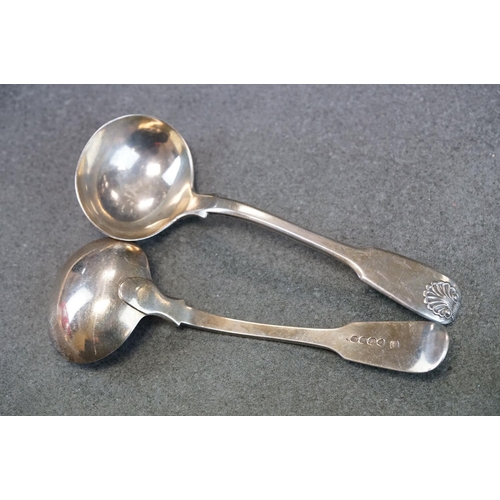 509 - Pair of silver William IV fiddle pattern sauce ladles, London 1836, together with a silver George IV... 