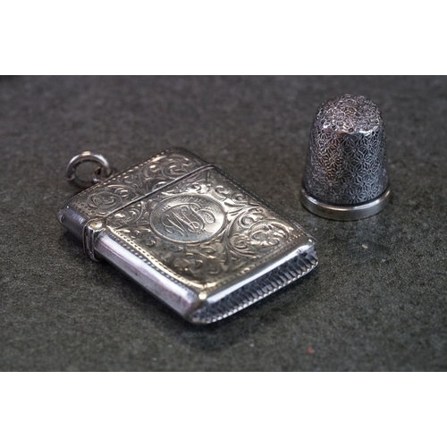 510 - Group of silver items to include a silver 1905 presentation key to mark the opening of Devizes Joint... 