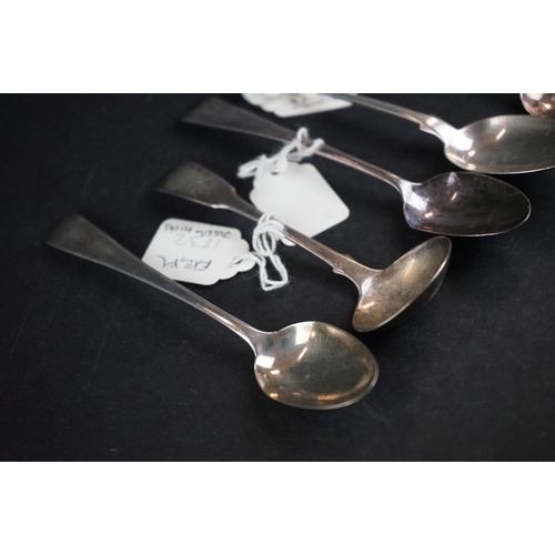 521 - Group of silver flatware to include a William IV mustard spoon, Exeter 1832, a William IV teaspoon, ... 