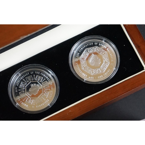 147 - The 60th Anniversary of the coronation of Queen Elizabeth II pure silver crown set, a cased set of f... 