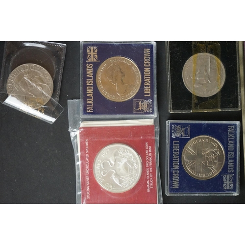 150 - A small collection of mainly British pre decimal and commemorative coins to include silver examples.