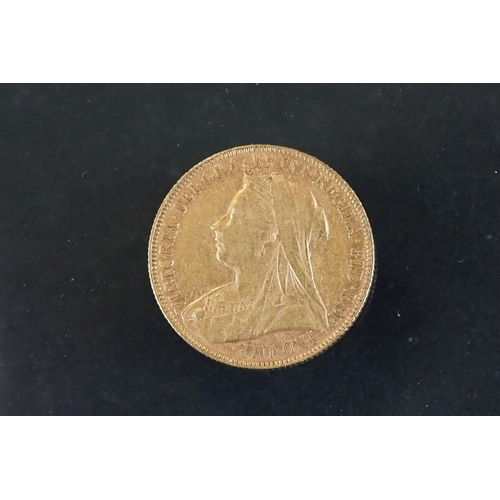 1 - A British Queen Victoria Veiled Head full gold sovereign coin, dated 1901 with a Perth mint mark.