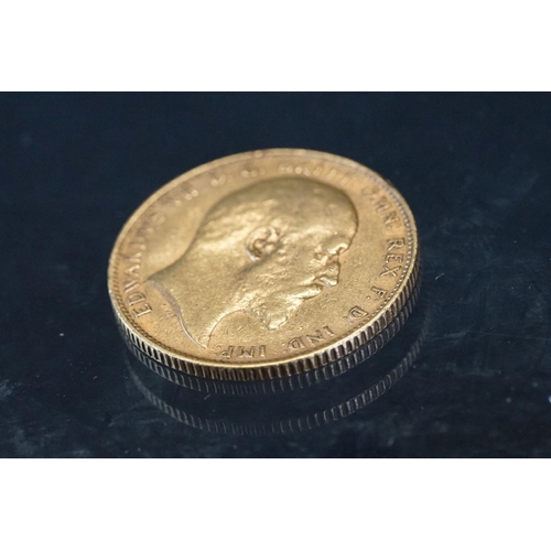 6 - A British King Edward VII 1907 gold full sovereign coin.