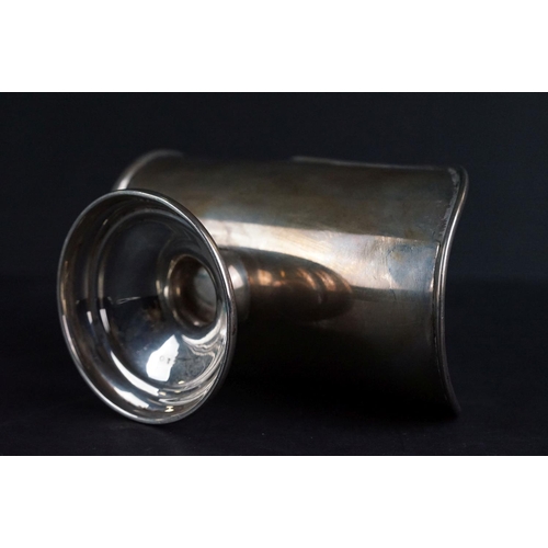 526 - Silver sugar bowl modelled as a coal scuttle with scoop, plain polished body with ribbed border, mou... 