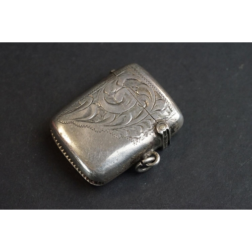 527 - Silver cigarette case, engraved foliate scroll decoration, the shield shaped cartouche with engraved... 