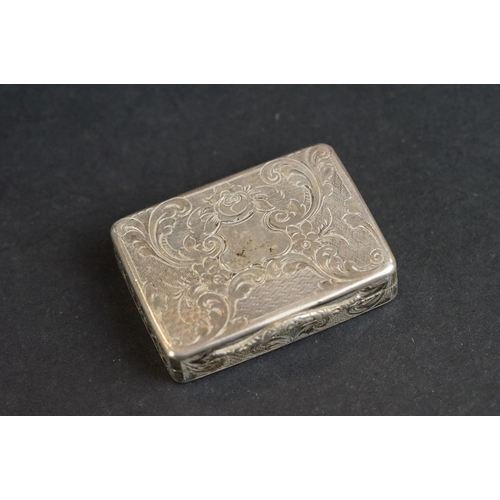 536 - Victorian silver snuff box, vacant shield shaped cartouche to the hinged lid, the lid, body and base... 