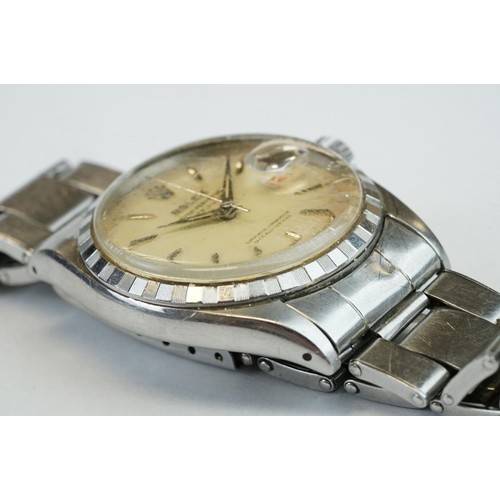 367 - Rolex Oyster-Perpetual Datejust gents 1958 stainless steel wristwatch, with baton hour markers, date... 