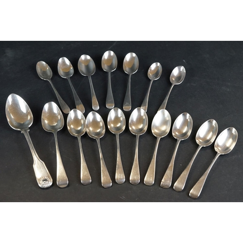 543 - Assorted silver spoons and teaspoons to include seven Victorian silver Old English pattern teaspoons... 