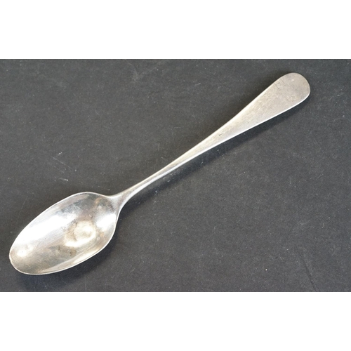 543 - Assorted silver spoons and teaspoons to include seven Victorian silver Old English pattern teaspoons... 