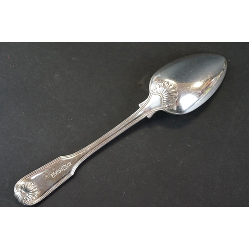 543 - Assorted silver spoons and teaspoons to include seven Victorian silver Old English pattern teaspoons... 