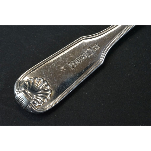 543 - Assorted silver spoons and teaspoons to include seven Victorian silver Old English pattern teaspoons... 