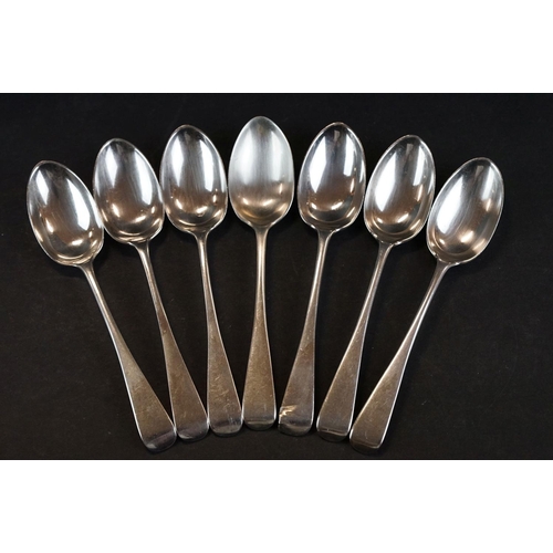 543 - Assorted silver spoons and teaspoons to include seven Victorian silver Old English pattern teaspoons... 