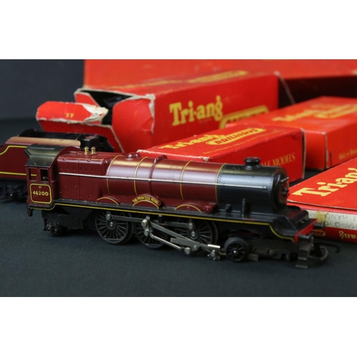 213 - 11 Boxed Triang OO gauge accessories to include R119 Operating TC Mail Coach Set, R402 Operating Roy... 