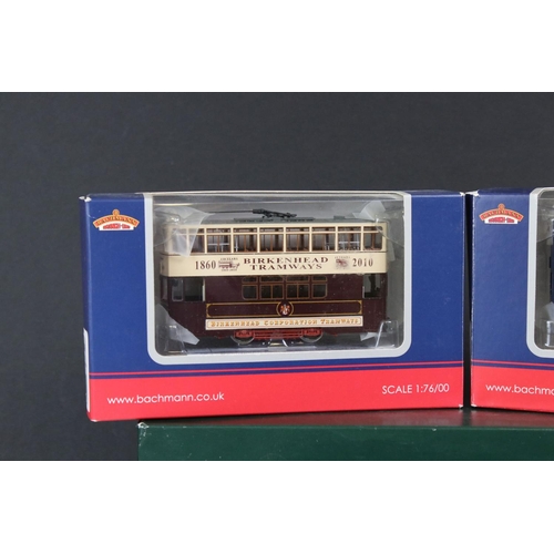 261 - Boxed Bachmann Spectrum 25128 On 30 Closed Street Car Union Traction and 3 x boxed Bachmann OO gauge... 