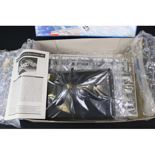 272 - Boxed & unbuilt Revell 1:144 International Space Station 