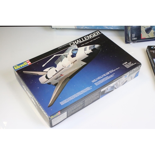 275 - Five Boxed & unbuilt space-related plastic model kits, to include 3 x Revell (4526 1/144 Space Shutt... 