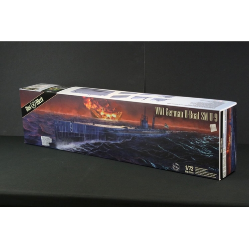 278 - Boxed & unbuilt Das Werk WW1 German U-Boat SM U-9 1/72 plastic model kit, with instructions booklet ... 