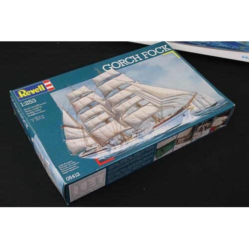 282 - 11 Boxed & unbuilt Revell plastic model kits, mostly ship kits, to include 3 x 500th Anniversary of ... 