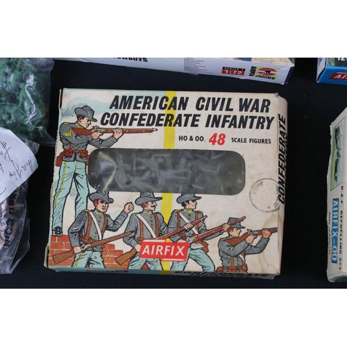 285 - 11 Boxed Airfix plastic model kits and figure sets to include 2 x Union infantry figure sets, 3 x Se... 