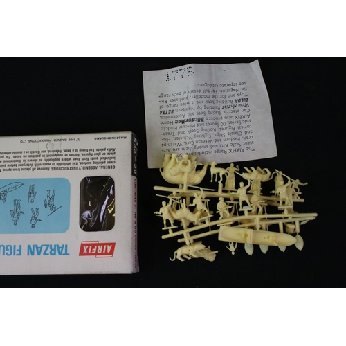 285 - 11 Boxed Airfix plastic model kits and figure sets to include 2 x Union infantry figure sets, 3 x Se... 