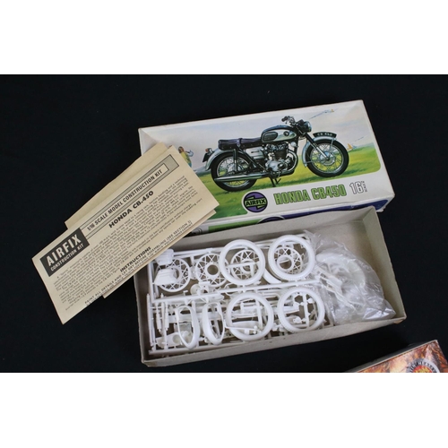 289 - 16 Boxed & unbuilt Airfix plastic models kits to include 4 x motorcycle kits (Honda CB450, 06318-6 A... 