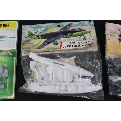 291 - 11 Boxed & unbuilt plastic model kits to include 3 x Series 2 1/72 (02047-5 Magister, 02056-9 Whirlw... 