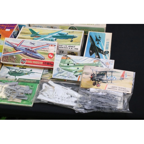 291 - 11 Boxed & unbuilt plastic model kits to include 3 x Series 2 1/72 (02047-5 Magister, 02056-9 Whirlw... 