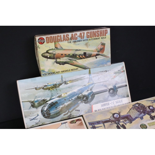 291 - 11 Boxed & unbuilt plastic model kits to include 3 x Series 2 1/72 (02047-5 Magister, 02056-9 Whirlw... 