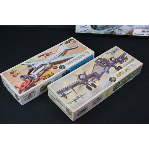 291 - 11 Boxed & unbuilt plastic model kits to include 3 x Series 2 1/72 (02047-5 Magister, 02056-9 Whirlw... 