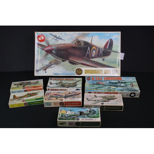 299 - Eight Boxed & unbuilt plastic model kits to include 7 x Series 3 1:72 scale (03006-7 Lockheed Hudson... 