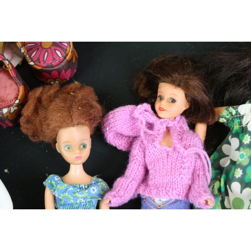 308 - Eight fashion dolls to include a 2nd gen Sindy doll (marked 1077), Uneeda Dollikin doll, 3 x Model T... 