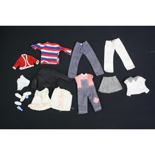 313 - Original boxed Pedigree Patch Sindy's Little Sister doll with replacement leg, original clothing, gd... 