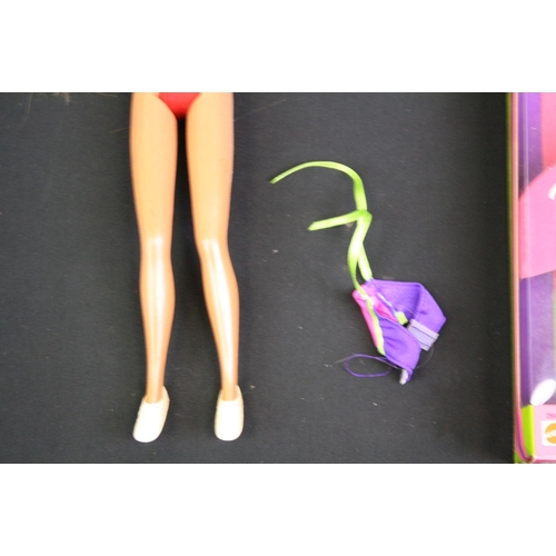 318 - Boxed Mattel Barbie SurfCity 28417 doll plus a Jackie Kennedy doll marked 'Jackie' to side (Franklin... 