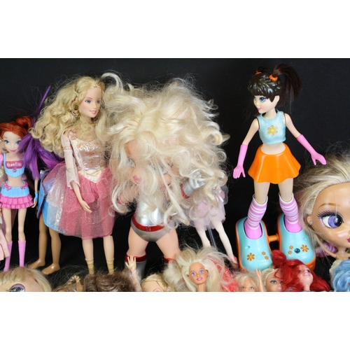 320 - Quantity of contemporary dolls to include Furga, Hasbro Barbie, Bratz etc