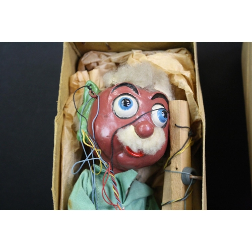 324 - Original boxed Pelham Puppet Colonel Beetroot puppet in a good condition with gd strings, with instr... 