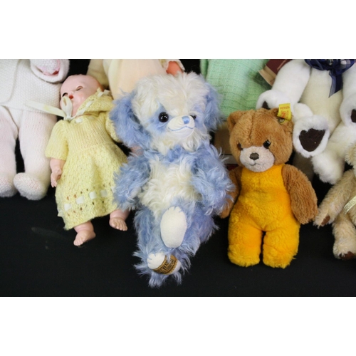 328 - Quantity of contemporary soft toys to include Steiff bear, Charlie Bears, Merrythought etc plus 3 x ... 