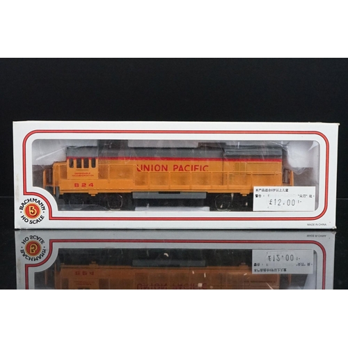 15 - Seven  Model Power HO gauge locomotives to include Santa Fe, PRR, B&O, Union Pacific and Burlington ... 