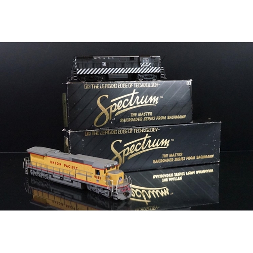 17 - Two boxed Bachmann Spectrum HO gauge locomotives to include 85002 Dash 8 40C Union Pacific #9183 and... 