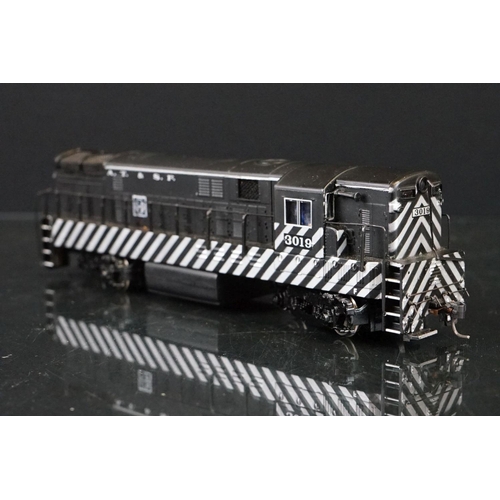 17 - Two boxed Bachmann Spectrum HO gauge locomotives to include 85002 Dash 8 40C Union Pacific #9183 and... 