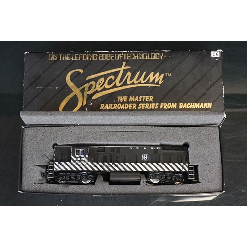 17 - Two boxed Bachmann Spectrum HO gauge locomotives to include 85002 Dash 8 40C Union Pacific #9183 and... 