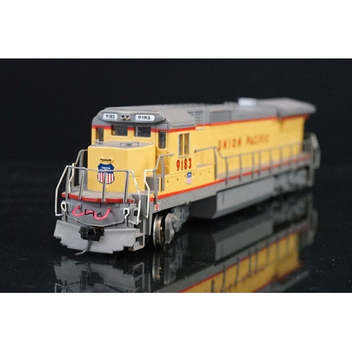 17 - Two boxed Bachmann Spectrum HO gauge locomotives to include 85002 Dash 8 40C Union Pacific #9183 and... 